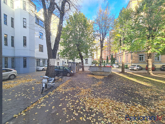 Fasādes māja, renovēta māja, slēgts pagalms, ieeja no ielas un pagalma, kāpņu telpa pēc Rīga - foto 20