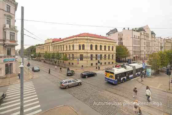 Квартира в самом центре центра с видом на парк!  В отреставрированном Rīga