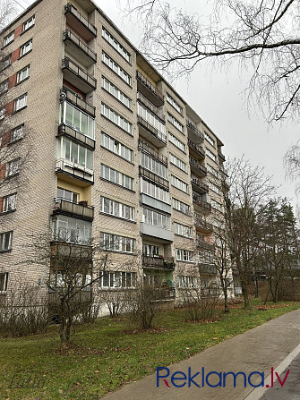Pārdod dzīvokli specprojekta ķieģeļu mājā. 
Plastmasas pvc logi, balkons. 
Visas Rīga - foto 1