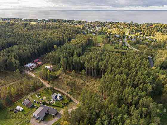 Pārdod zemi apbūvei izcilā vietā! Pieejami divi zemesgabali, kurus apvienojot, iegūst plašu 6545 m t Limbaži un Limbažu novads