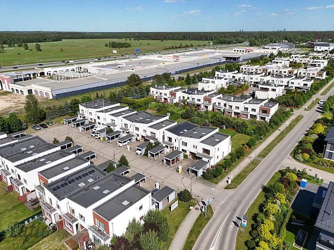 Izīrē privātmāu Piņķu centrā privātmāju ciematā.
Mājas izskatās kā rindu mājas, bet Rīgas rajons - foto 6