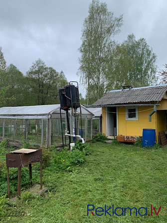 Pārdod vasarnīcu ar diezgan lielu zemes teritoriju un ābeļu dārzu vien 25 km attālumā no Ķekavas pagasts - foto 2