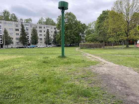 Pārdod zemes gabalu, par kadastrālo vērtību, daudzstāvu apbūves rajonā, kas pēc izmantošanas nosacīj Рига