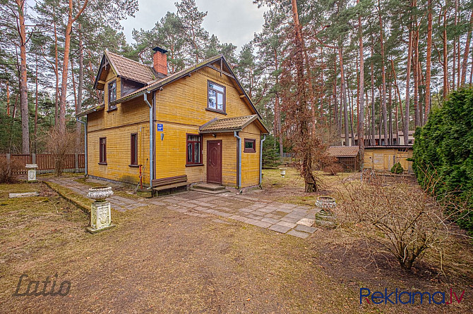 Pārdod māju Bulduros, 500m no jūras un netālu no hotel Lielupe Jūrmalā.
Mājas kopējā Jūrmala - foto 1