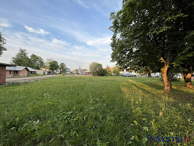 Pārdod zemes gabalu Jelgavas centrālajā daļā. Zemes gabals 2030 kv.m., atrodas sabiedriskās Jelgava un Jelgavas novads - foto 4