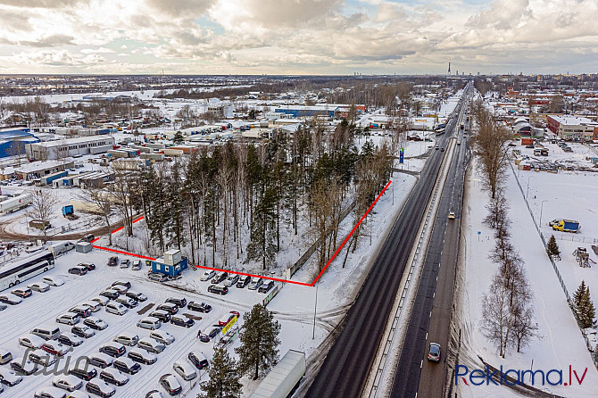 Pārdod plašu zemesgabalu komercapbūvei tieši Maskavas ielas malā. Tas atrodas Jauktas centra Rīga - foto 1